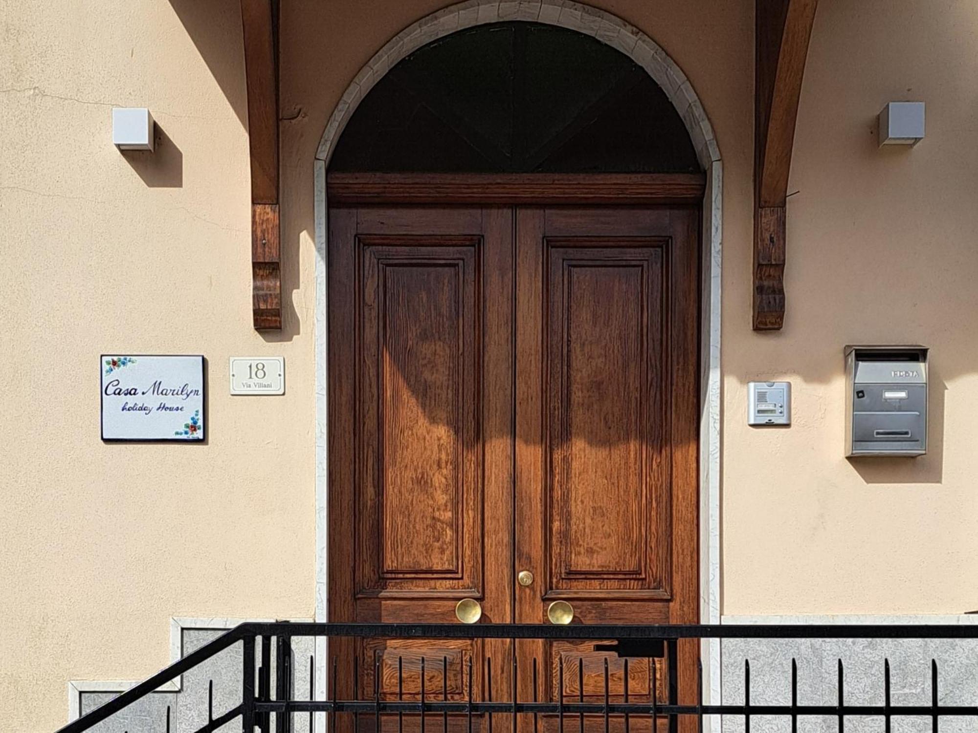 דירות אג'רולה Casa Marilyn מראה חיצוני תמונה